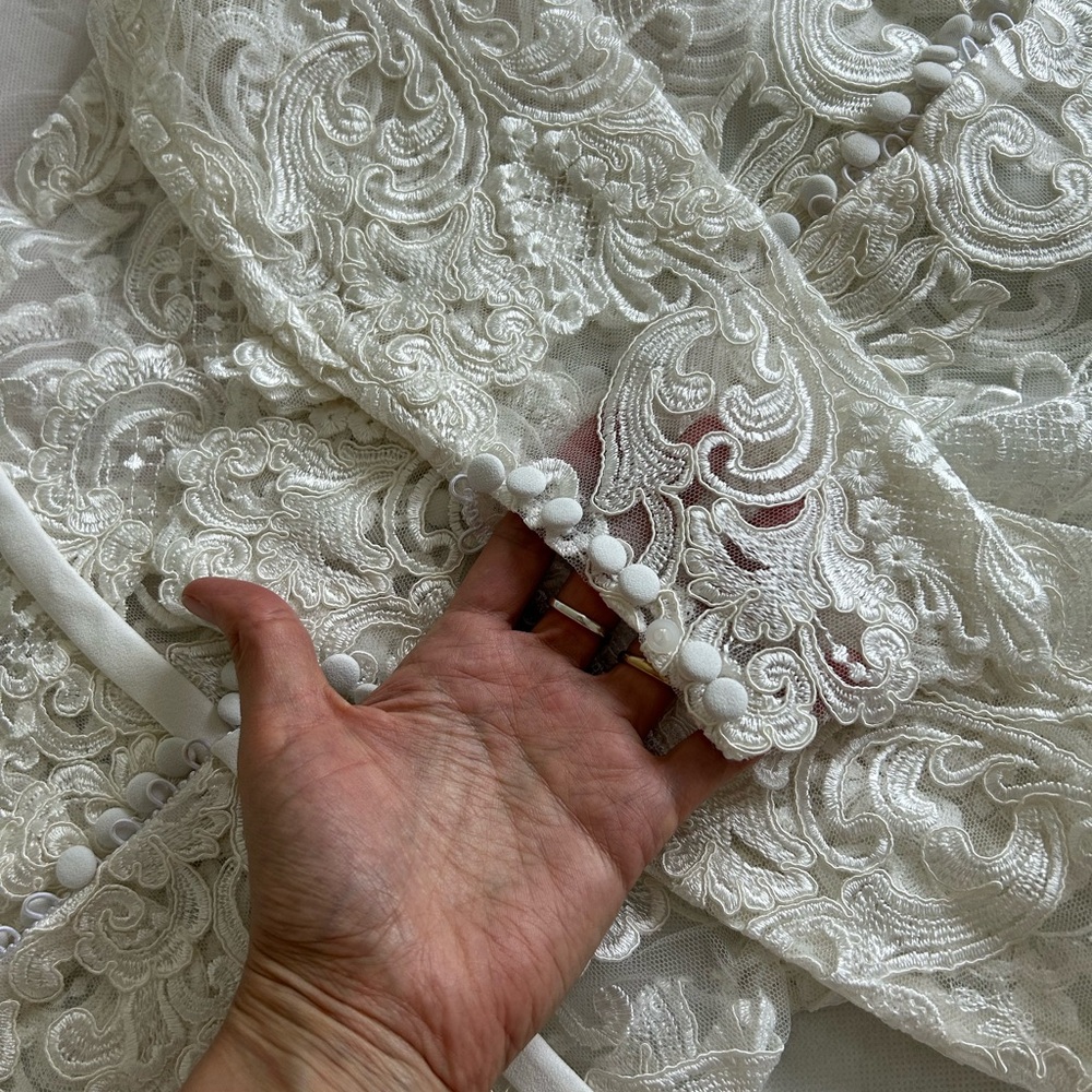 Elegant Wedding dress 2 in 1 - Picture 9 of 12